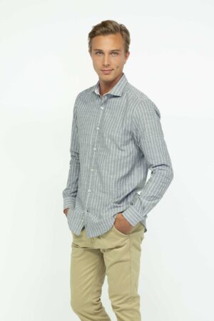 Vista Frontal Camisa Hombre regular custom Verde SS3 de Marca Lee Vista Frontal Camisa Hombre regular custom Verde SS3 de Marca Lee