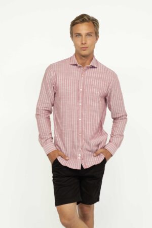 Vista Frontal Camisa Hombre regular custom Vino SS3 de Marca Lee