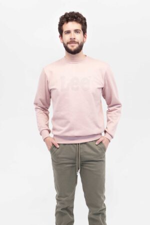 Vista Fr ontal Buzo Hombre Regular Basic Crew Logo Nude SS4 de marca Lee