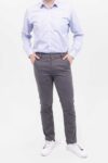 Vista Frontal Pantalón Hombre Slim Chino Gris SS4 de marca Lee