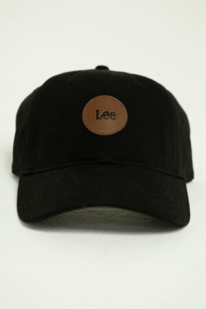 Vista Frontal Gorra Negra Vista de Marca Lee