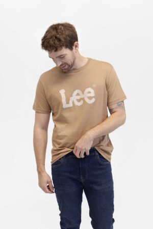 camiseta hombre regular woobly logo tee café claro fw5