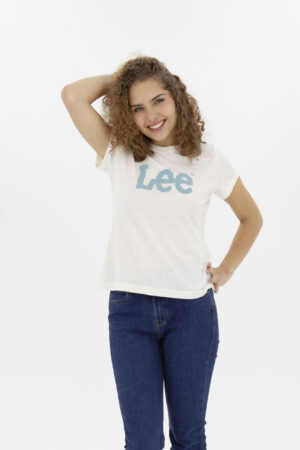 Vista Frontal Camiseta Mujer Regular Logo Crudo Fw4