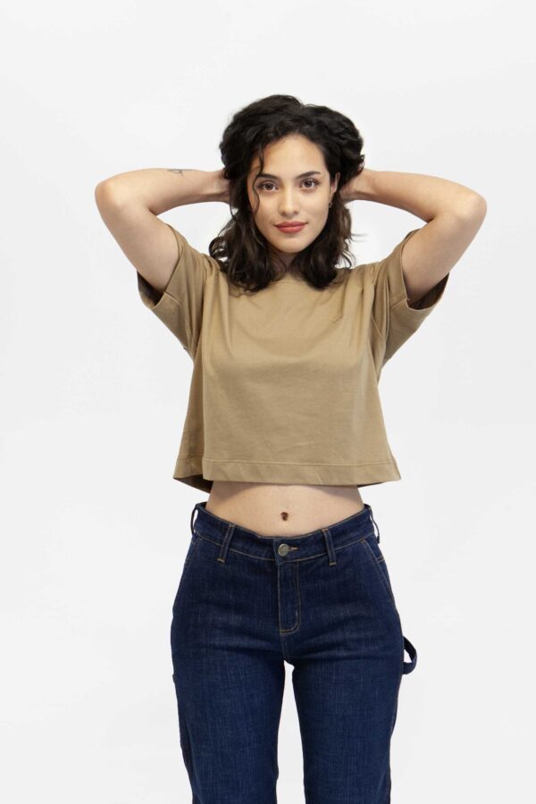camiseta mujer relax cropped boxy caqui fw5