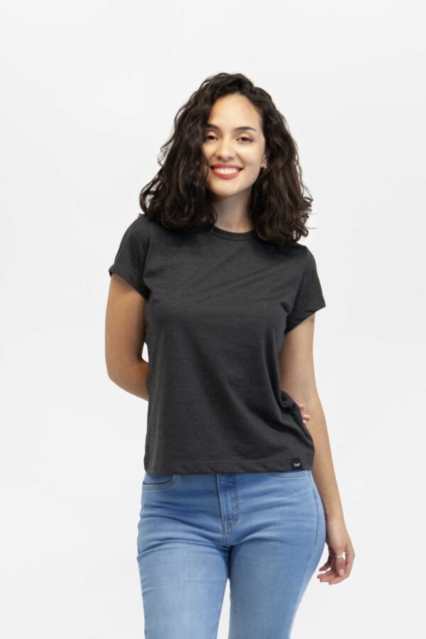Camiseta mujer regular logo grafito fw5