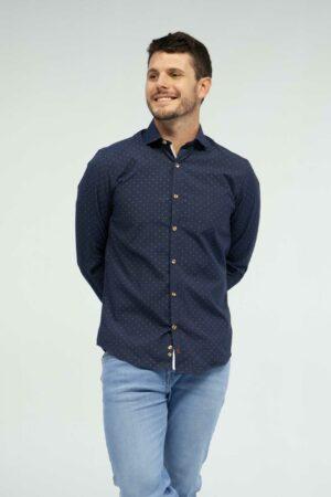 Vista Frontal Camisa regular custom color azul marca Lee