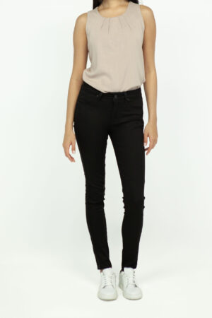 Vista Frontal Jean Mujer Slim Mags Negro SS3 de Marca Lee