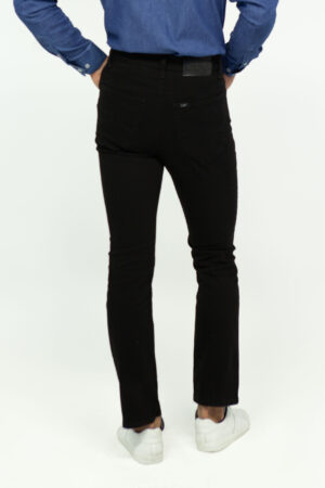 Vista Frontal Jean Hombre Regular Straight Daren Negro 3 SS3 de marca lee
