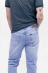 Vista Posterior Jean Hombre Regular Straight Daren stone 3 SS4 de marca Lee