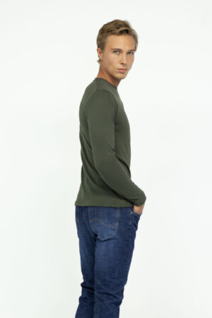 Vista Frontal Buzo Hombre Ribbed Crew Neck Verde SS3 de Marca Lee