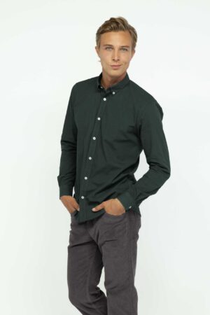 Vista Frontal Camisa Hombre regular custom Verde militar SS3 de Marca Lee