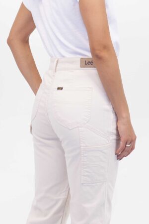 Vista Posterior Jean Mujer Flare High Waist Carpenter Beige SS4 de Marca Lee