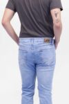 Vista Posterior Jean Hombre Slim Tapered Luke Stone 3 SS4 de marca Lee
