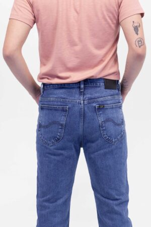 Vista Posterior Jean Hombre Regular Straight Daren stone 1 SS4 de marca Lee Vista Frontal Jean Hombre Regular Straight Daren stone 1 SS4 de marca Lee