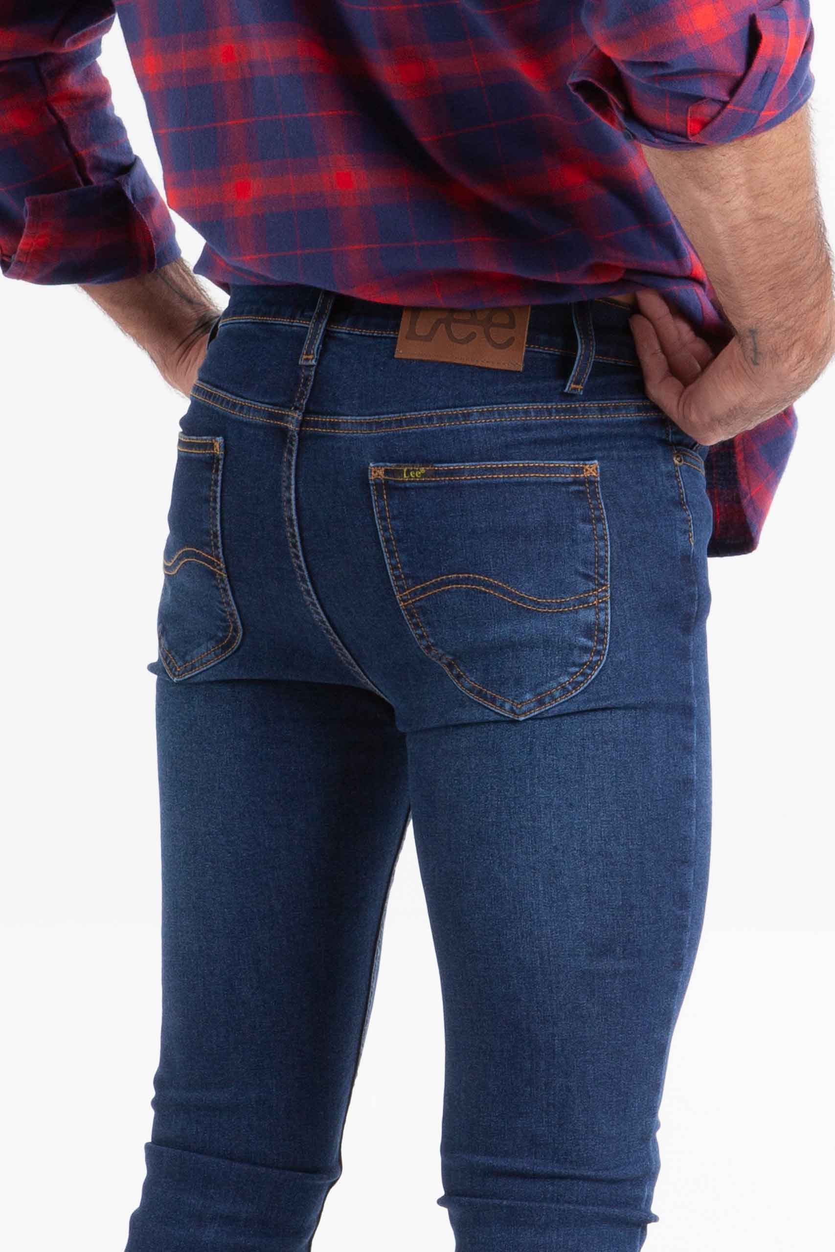 Vista posterior Jean de color pepper de marca lee