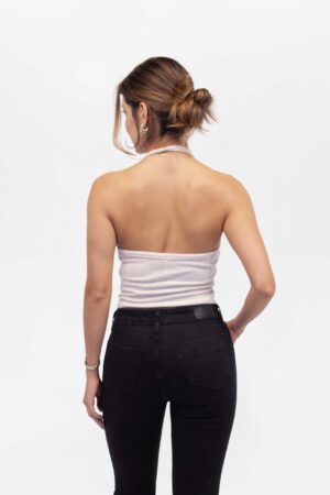 Vista Posterior Top Mujer Slim Cropped Halter Beige SS4 de marca Lee