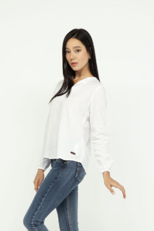 Vista Frontal Blusa mujer regular Davry Verde SS3 de Marca Lee