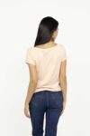 Vista Posterior Camiseta Mujer Regular Boat Neck MC Rosado SS3 de Marca Lee
