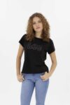 Vista Frontal Camiseta Mujer Regular Logo Negro 2 Fw4