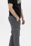 Vista Posterior Pantalón Hombre regular Straight Cargo Gris Fw4 de marca Lee