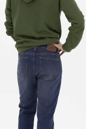 Vista Frontal Jean Hombre Regular Tapered Austin Stone Dirty Fw4 de marca Lee