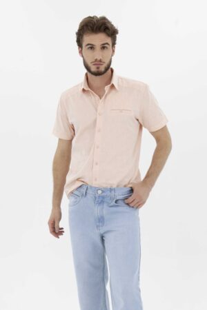 Vista Frontal Camisa Hombre Slim SS Dovach Rosa Fw4 de marca Lee