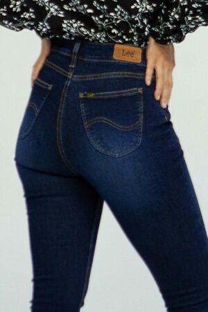 Vista posterior Blusa color Azul de marca Lee