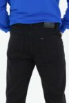 Vista posterior Jean Hombre Regular Daren Negro SS3 marca Lee