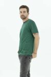 Vista Frontal Camiseta Hombre Stripped Verde SS3 marca lee