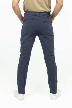Vista posterior Jean Hombre Slim Tapared Luke Azul 1 SS3 de marca Lee
