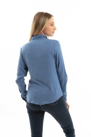 Vista posterior Blusa Toor color Cobalto de marca Lee