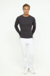 Vista Frontal Buzo Hombre Ribbed Crew Neck Grafito SS3 de Marca Lee