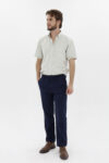 Vista Frontal Pantalón Hombre Slim Chino Azul Fw4 de marca Lee