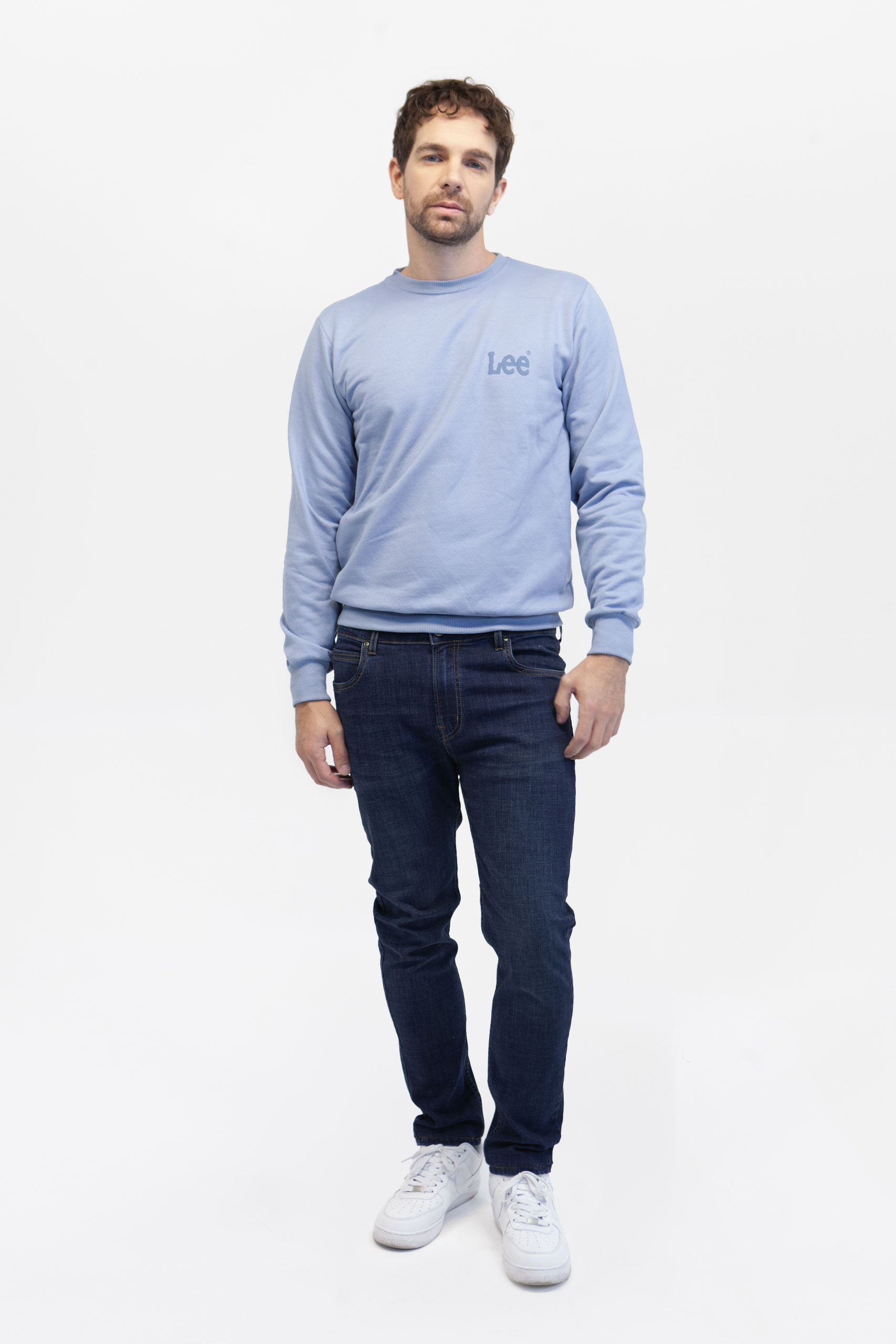 Buzo hombre basic crew medium logo celeste fw5