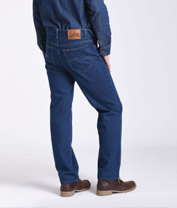 Vista frontal Pantalón chino Hombre Azul marca Lee