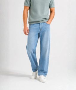 Vista frontal Pantalón chino Hombre Azul marca Lee